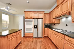 605 W Polk St, Houston, TX 77019 - Photo 14