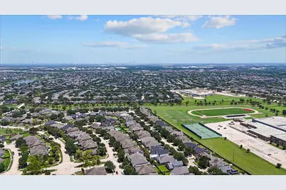 2701 Shallow Falls Court, Pearland, TX 77584 - Photo 32