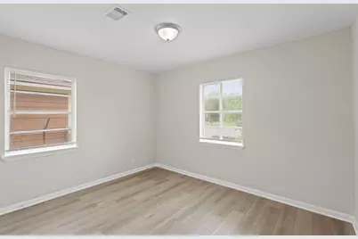 9133 Woodlyn Road, Houston, TX 77078 - Photo 12