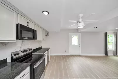 5903 Belneath Street #B, Houston, TX 77033 - Photo 4