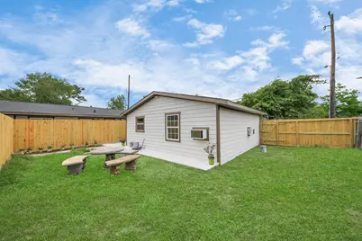 5903 Belneath Street #B, Houston, TX 77033 - Photo 12