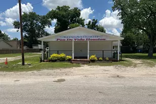 810 Lucky St, Houston, TX 77088 - Photo 2