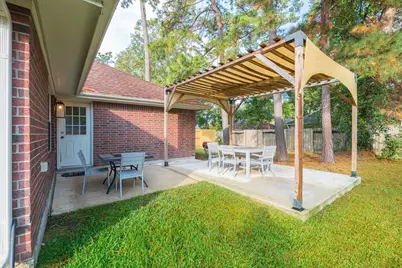 46 S Wynnoak Circle, The Woodlands, TX 77382 - Photo 2