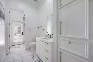 13 Queen Mary Ct, Sugar Land, TX 77479 - Photo 32