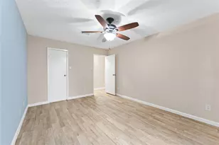 4929 Meadow Pl Dr, Pasadena, TX 77571 - Photo 6