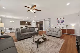 3509 Pentland Downs St, Pearland, TX 77584 - Photo 4