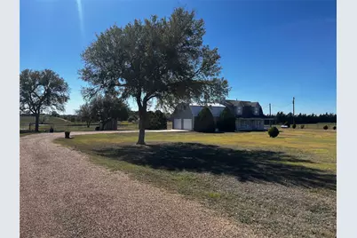 1100 Swiss Alp Hills Loop, Schulenburg, TX 78956 - Photo 2