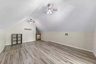 3430 W Meadow Ln, Dickinson, TX 77539 - Photo 28