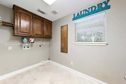 3430 W Meadow Lane, Dickinson, TX 77539 - Photo 22