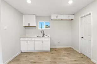 7010 Brownsville St, Houston, TX 77020 - Photo 10