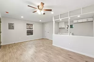7010 Brownsville St, Houston, TX 77020 - Photo 8