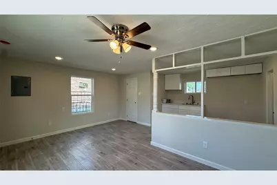 7010 Brownsville Street #1/2, Houston, TX 77020 - Photo 6
