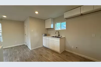 7010 Brownsville Street #1/2, Houston, TX 77020 - Photo 10