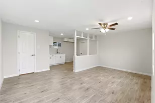 7010 Brownsville St, Houston, TX 77020 - Photo 4