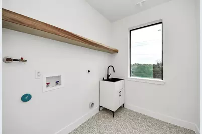 9022 Ferdinand Street, Houston, TX 77051 - Photo 14
