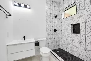 9022 Ferdinand St, Houston, TX 77051 - Photo 22
