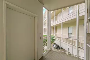 351 Lakeside Ln, Houston, TX 77058 - Photo 6