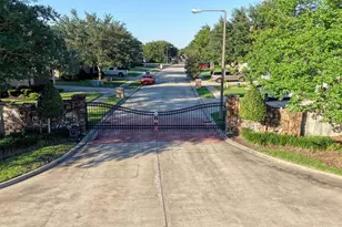 1575 Garden Lakes Dr, Friendswood, TX 77546 - Photo 6