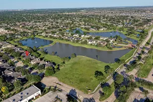 1575 Garden Lakes Dr, Friendswood, TX 77546 - Photo 42