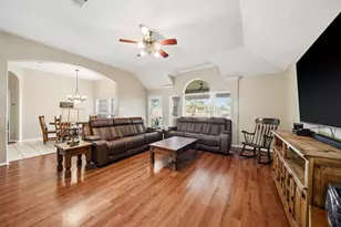 1575 Garden Lakes Dr, Friendswood, TX 77546 - Photo 16