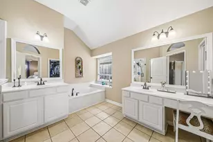 1575 Garden Lakes Dr, Friendswood, TX 77546 - Photo 26