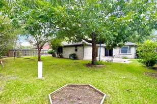 6930 Addicks Clodine Rd, Houston, TX 77083 - Photo 20