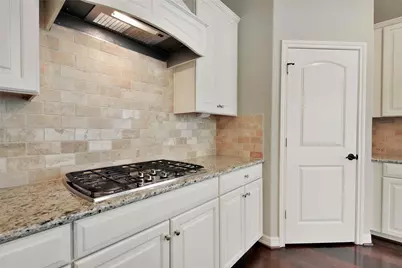 78 Hearthshire Circle, The Woodlands, TX 77354 - Photo 8