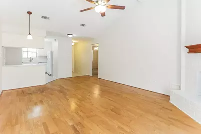 84 Fallshire Drive, The Woodlands, TX 77381 - Photo 4