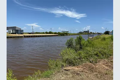 1279 County Road 299, Sargent, TX 77414 - Photo 6
