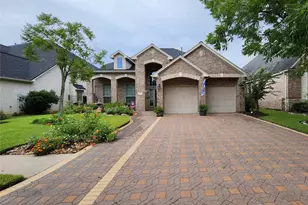 14330 Dunrobin Way, Sugar Land, TX 77498 - Photo 2