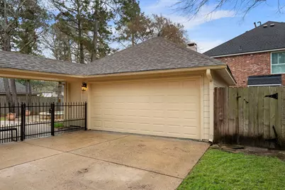 75 N Floral Leaf Circle, The Woodlands, TX 77381 - Photo 38