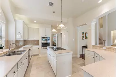 75 N Floral Leaf Circle, The Woodlands, TX 77381 - Photo 10