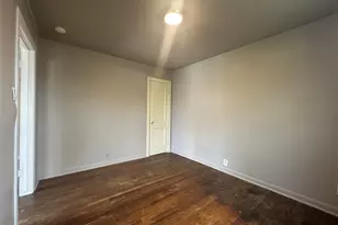 605 E Hunnicutt St, Baytown, TX 77520 - Photo 12