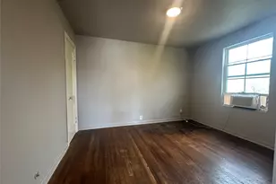 605 E Hunnicutt St, Baytown, TX 77520 - Photo 14
