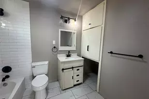 605 E Hunnicutt St, Baytown, TX 77520 - Photo 16
