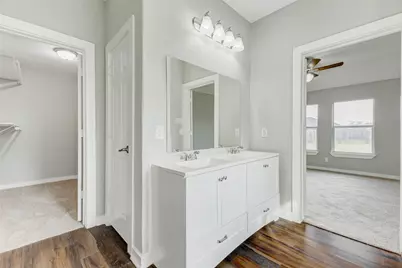 7027 Sun Creek Drive, Hitchcock, TX 77563 - Photo 16
