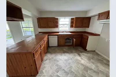 15020 S Baylan Street, Santa Fe, TX 77517 - Photo 6
