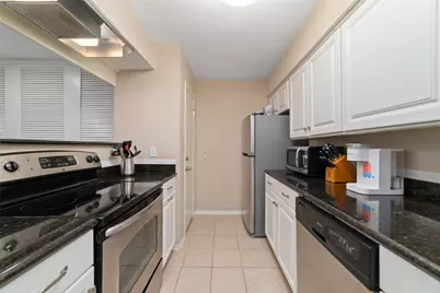 3131 Cummins #87, Houston, TX 77027 - Photo 10