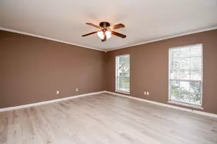 5200 Arboles Dr, Houston, TX 77035 - Photo 10