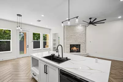 909 Santa Anna Lane, La Porte, TX 77571 - Photo 8