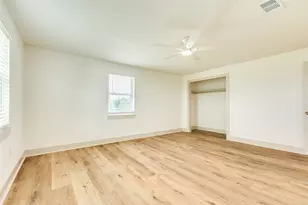 2812 N Sonny Ln, Galveston, TX 77554 - Photo 12