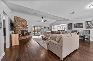 903 Northpine Dr, Conroe, TX 77301 - Photo 6