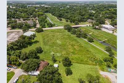 650 E Adoue Street, Alvin, TX 77511 - Photo 4