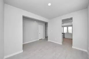 2107 Della Lks Ct, Fresno, TX 77545 - Photo 6