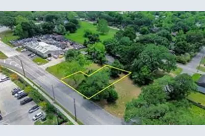 303 Austin Street, Richmond, TX 77469 - Photo 2