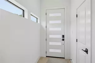 4210 New Orleans St, Houston, TX 77020 - Photo 2