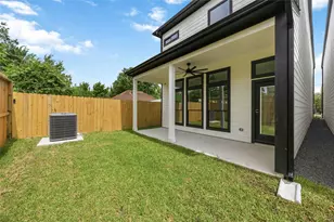 4210 New Orleans St, Houston, TX 77020 - Photo 14