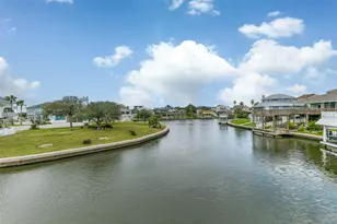 12822 Santiago Cir, Galveston, TX 77554 - Photo 12