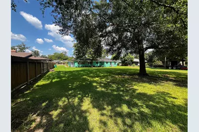 416 Azalea Drive, Baytown, TX 77520 - Photo 26