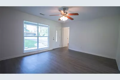 322 Broad Ripple Drive, Houston, TX 77336 - Photo 4